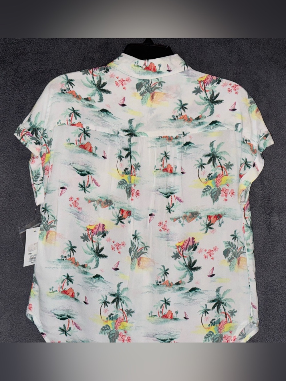 NWT SO White Tropical Print Short Sleeve Button-Up Blouse Size Small - Picture 10 of 15